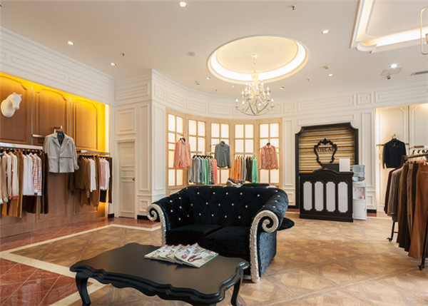 華辰財(cái)富廣場時(shí)尚品牌專賣店簽約華發(fā)