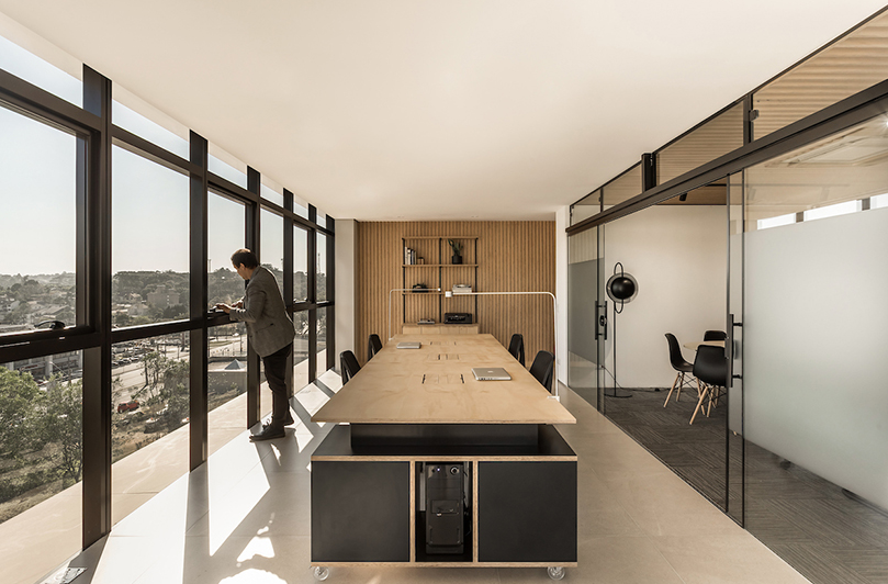 華發(fā)裝修提示辦公裝修家具擺設應該注意些什么？