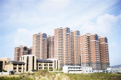 華發(fā)公司與申佳房地產再次簽約